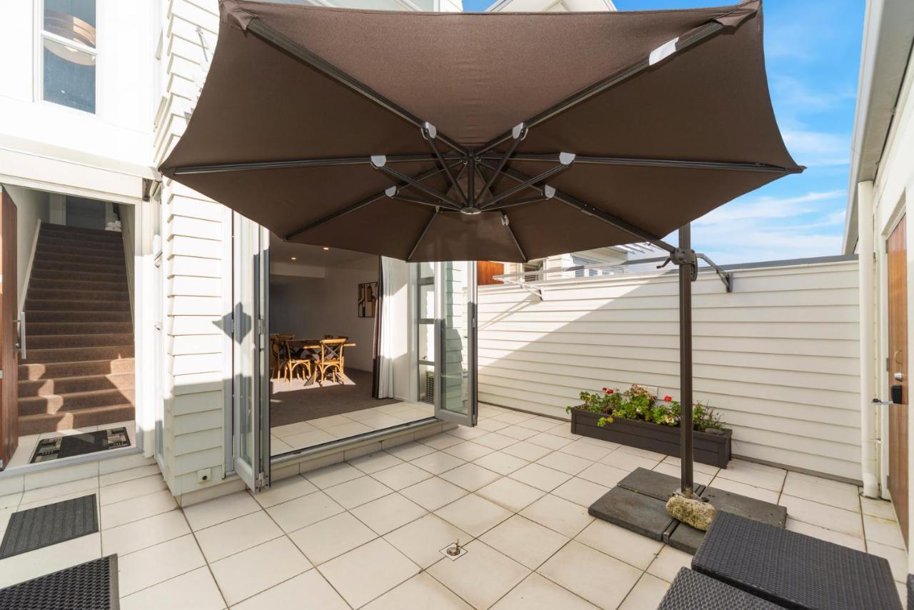Lakeview Luxury - Taupo Holiday Apartment エクステリア 写真