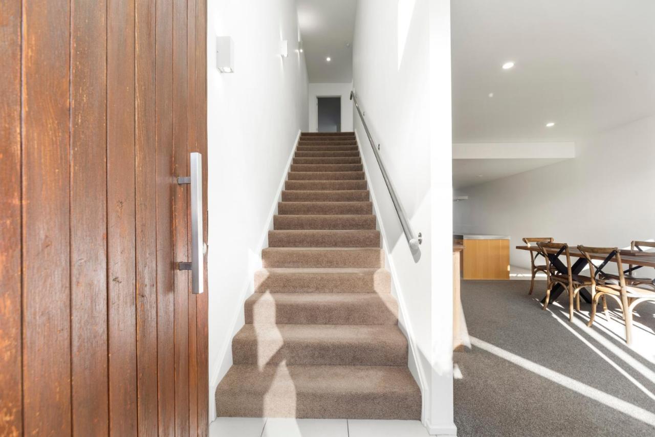 Lakeview Luxury - Taupo Holiday Apartment エクステリア 写真